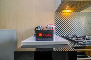 Phòng | Bếp riêng | Tủ lạnh, bếp nấu, dụng cụ nấu nướng/bát dĩa/dao nĩa