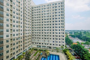 Room | City view - Minimalist & Comfy 2BR @ Titanium Square Apartment (Jakarta)