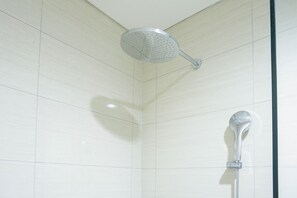 Zimmer | Badezimmer | Dusche, Handtücher
