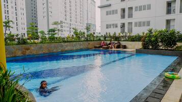 Kolam renang outdoor