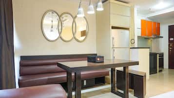 Room | Living area | TV