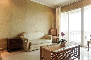 Kamar | Ruang keluarga | TV