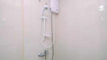 Room | Bathroom | Shower, towels