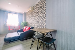 2 bedrooms, free WiFi, bed sheets - Comfy and New Furnished @ 2BR Kebagusan City Apartment (Jakarta)