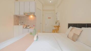 Room | Free WiFi, bed sheets