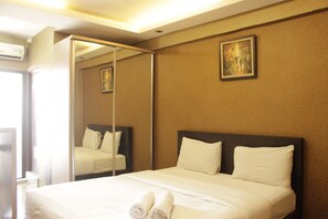 Room - Strategic & Comfy Studio at Gateway Cicadas Apartment (Bandung)