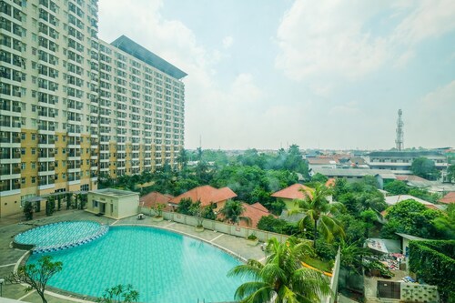 Modern Furnished @ 1BR Margonda Residence 1 Apartment