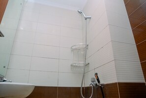 客房 | 浴室 | 淋浴设施、毛巾、洗发水