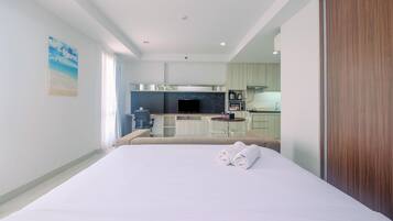 Free WiFi, bed sheets