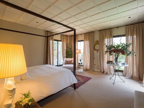 5 camere, una cassaforte in camera, ferro/asse da stiro