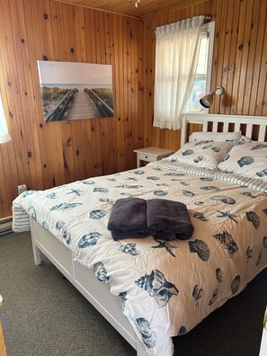 4 bedrooms, iron/ironing board, free WiFi, bed sheets - Ocean Front Property, Nearby Beaches and Breathtaking Sunsets! (Mount Stewart)