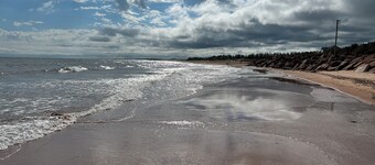 Ocean Front Property, Nearby Beaches and Breathtaking Sunsets!