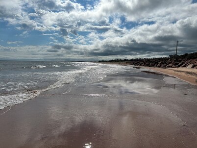 Ocean Front Property, Nearby Beaches and Breathtaking Sunsets!