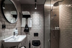 Double Room, No Windows | Bathroom | Hair dryer, towels, soap, shampoo - Scandic Norreport (Copenhagen)
