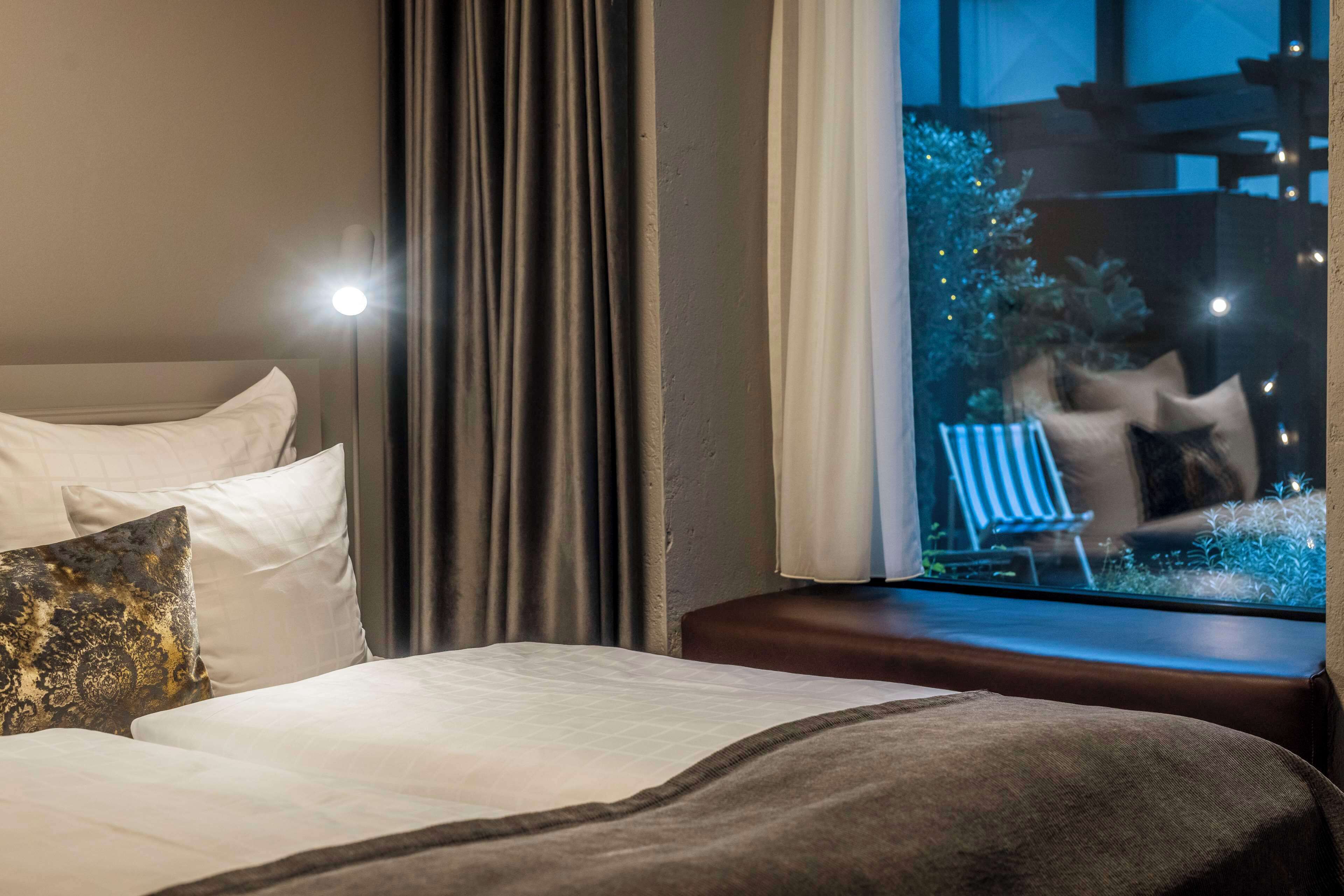 standard double room, 1 king bed | 1 bedroom, wifi, bed sheets