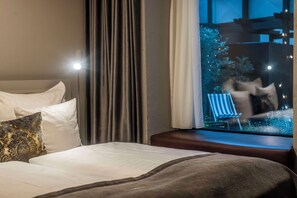 Standard Double Room, 1 King Bed | WiFi, bed sheets - Scandic Norreport (Copenhagen)