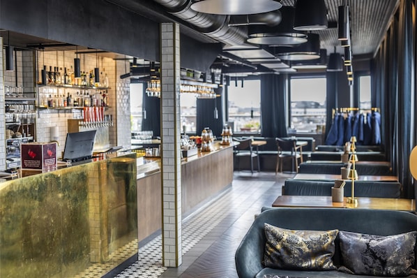 Bar (in der Unterkunft)