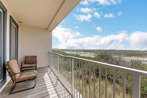 Condo, 3 Bedrooms | Property grounds