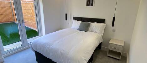 アパートメント | 2 室のベッドルーム、アイロン / アイロン台、WiFi (無料)