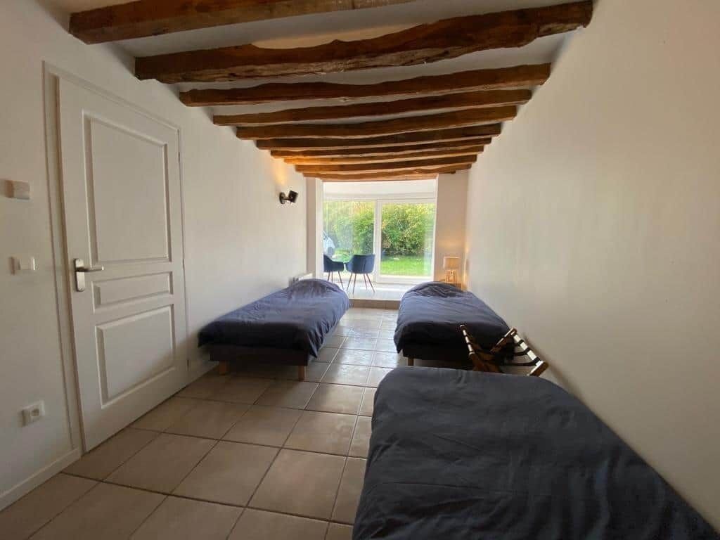 7 bedrooms, iron/ironing board, WiFi, bed sheets