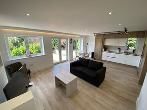 Huoneisto | Olohuone | Plasmatelevisio