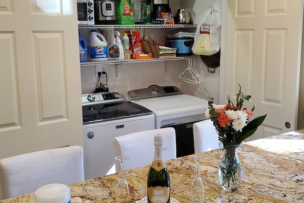 Frigorífic, microones, forn i placa de cuina