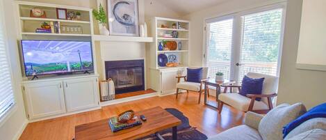 TV, fireplace, offices