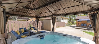 Hot Tub | Sauna | Fire Pit | Outdoor Living | Elegant Ranch