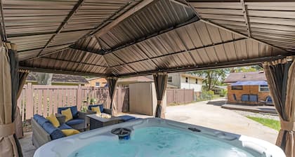 Hot Tub | Sauna | Fire Pit | Outdoor Living | Elegant Ranch