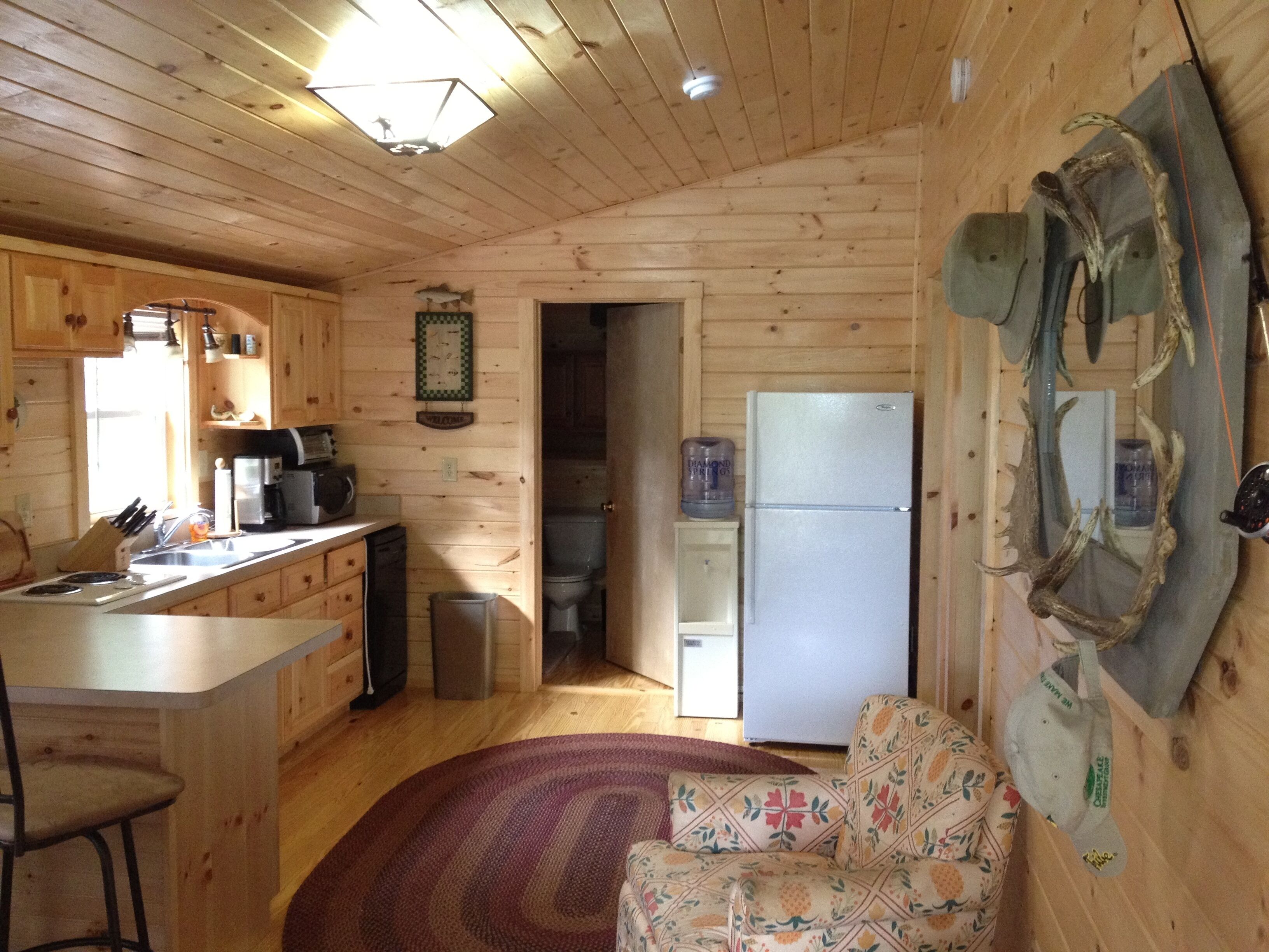 The Rock  Great Secluded Cabin for Fishing Hiking Swimming on 200 Acres