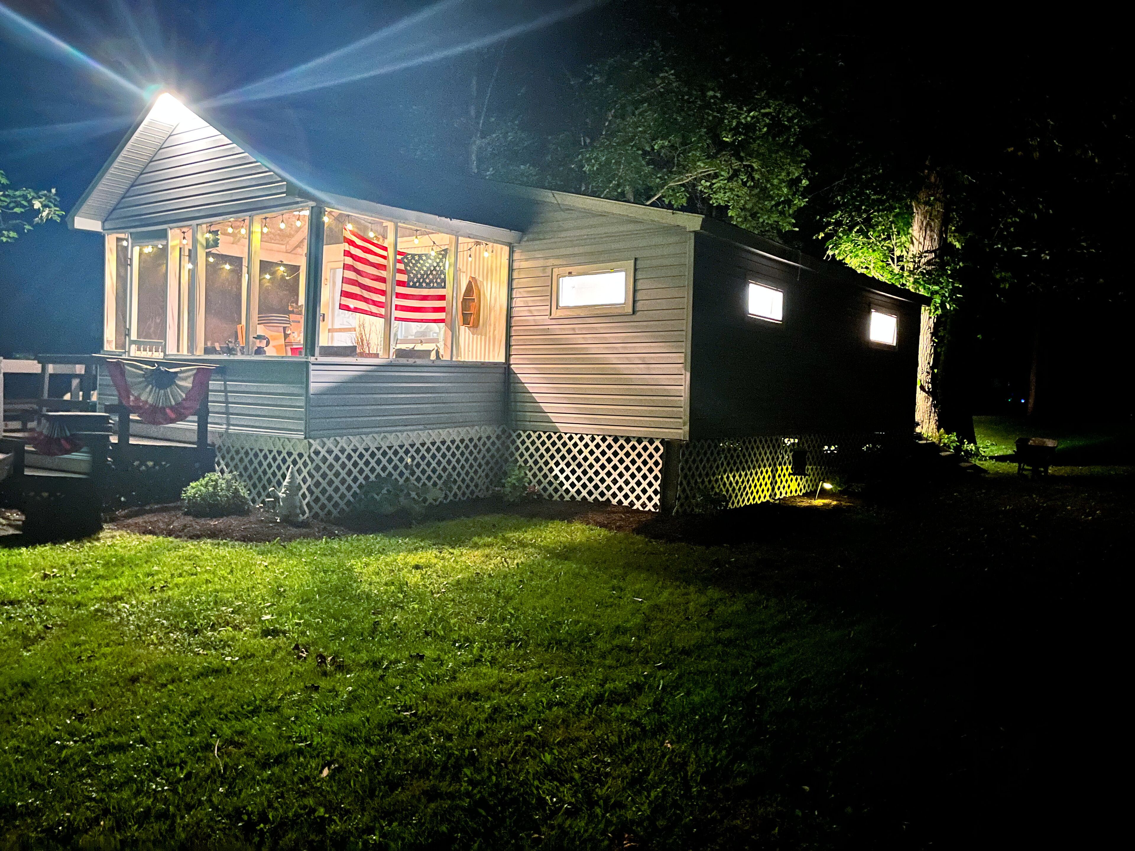 Waterfront Cottage on Cross Lake with Dock Space!