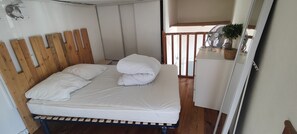 1 Schlafzimmer, Bügeleisen/Bügelbrett, Bettwäsche
