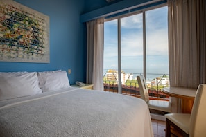 9 bedrooms, in-room safe, iron/ironing board, WiFi