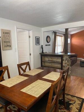 Dining - Mama Bear Cottage (Downtown Cody) (Cody)