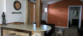Mama Bear Cottage (Downtown Cody)