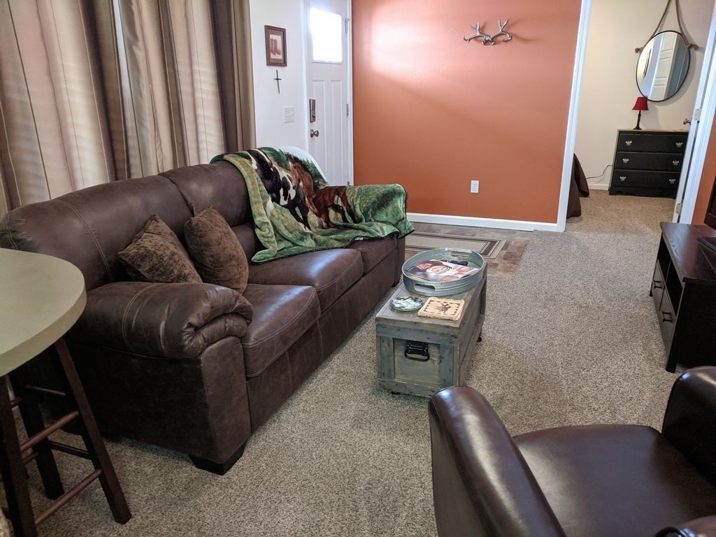 Mama Bear Cottage (Downtown Cody)