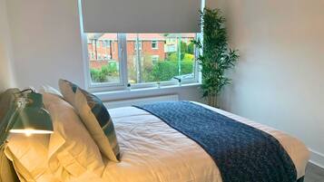 2 bedrooms, iron/ironing board