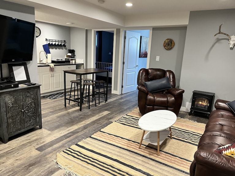 The Cedar Suite - Alberta