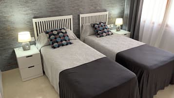 2 chambres, bureau, fer et planche Ă  repasser, Wi-Fi