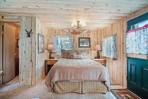 4 soverom, strykejern/-brett, wi-fi og sengetøy