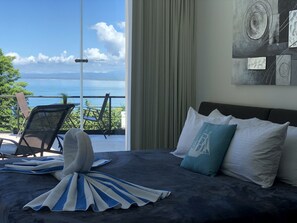 Ocean Pool View Suite | Beach/ocean view - Vista Ocean Suites (Quepos)