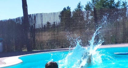 Mountain Bungalow with Pool in Serra da Estrela (up to 4 people)