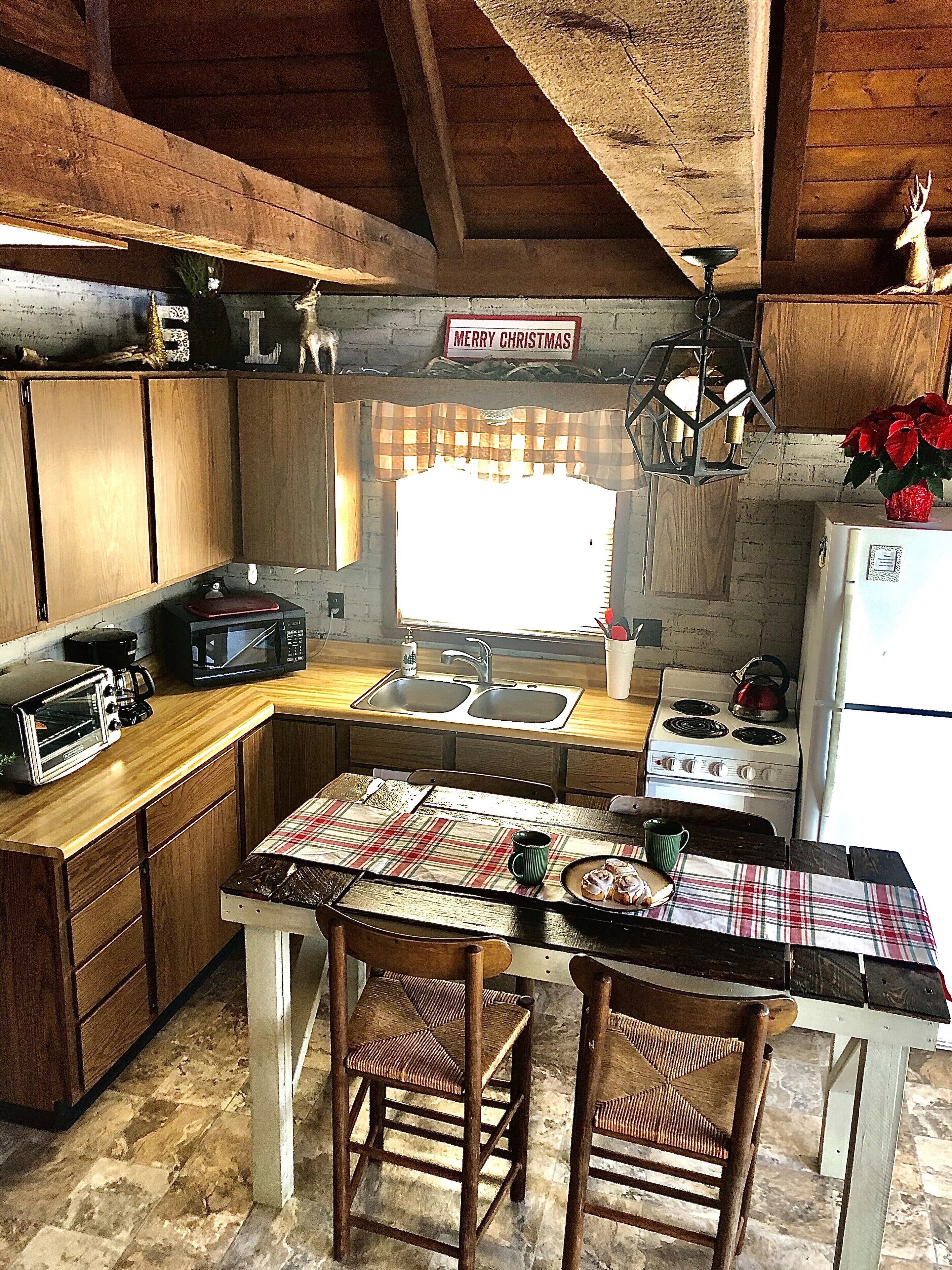 Cozy Sunset Loft by the Lake
