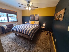 2 bedrooms, iron/ironing board, travel cot, WiFi