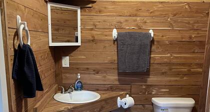 2 bedroom cabin close to Pomme de Terre Lake