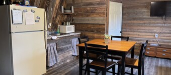 2 bedroom cabin close to Pomme de Terre Lake