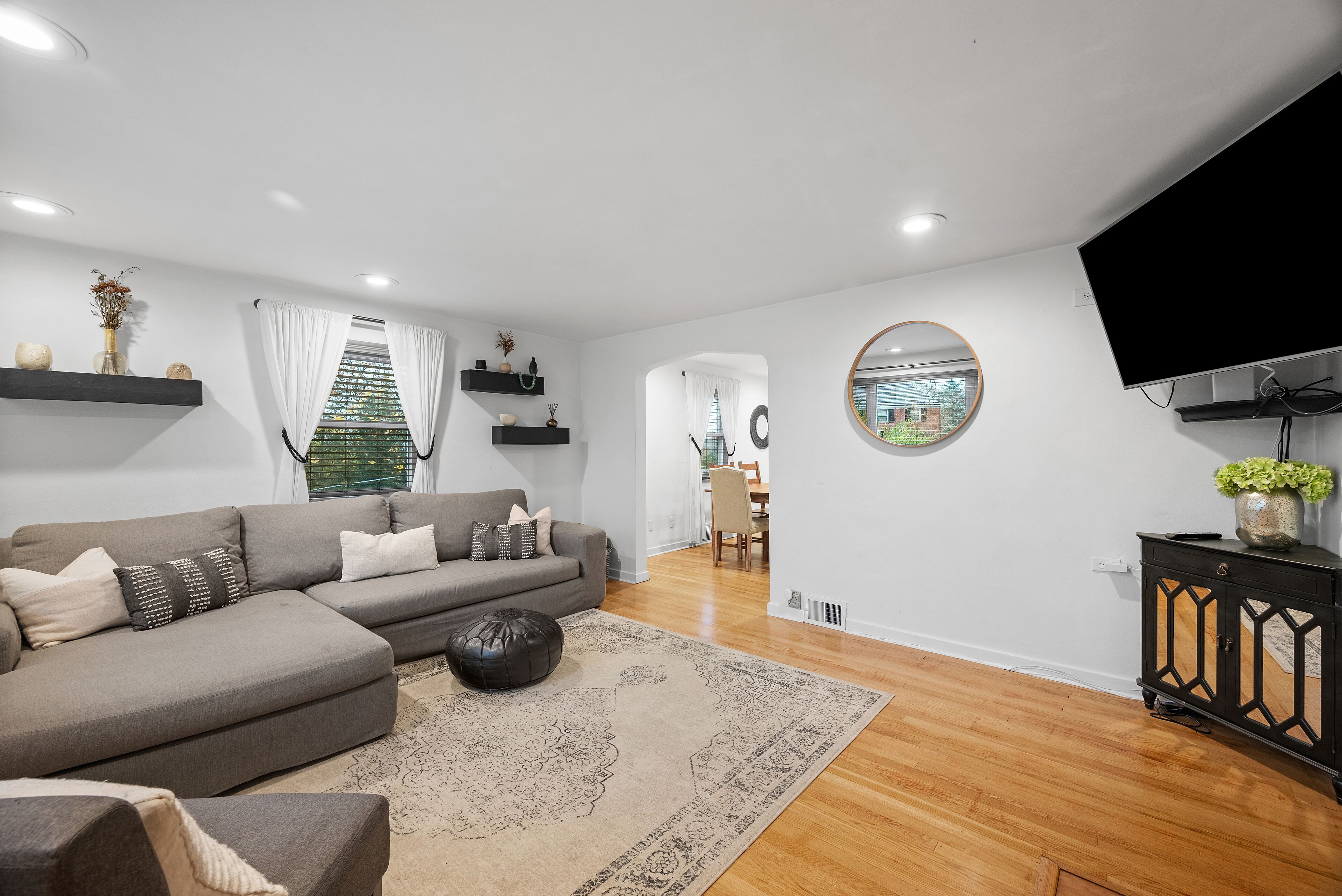 Shadyside 3 BR House w/ Offstreet Parking