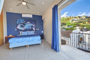 4 bedrooms, desk, free WiFi, bed sheets
