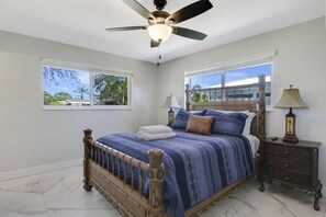 4 bedrooms, iron/ironing board, travel crib, free WiFi