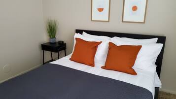 2 bedrooms, desk, iron/ironing board, free WiFi